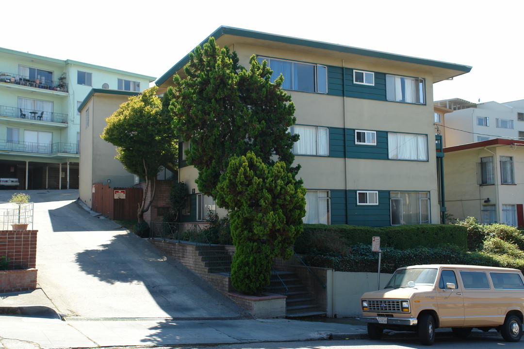 216 Orange St in Oakland, CA - Foto de edificio