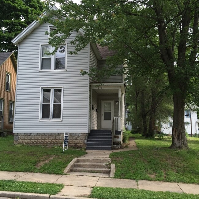 property at 810 Huestis Ave
