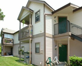 https://images1.apartmenthomeliving.com/i2/mZfBaXI1UjLZ8DqdgToKFej9b6TZV4bgGbIC7dEMGHY/118/image.jpg