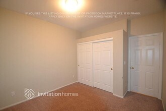 8840 Crooked Shell Ave in Las Vegas, NV - Foto de edificio - Building Photo