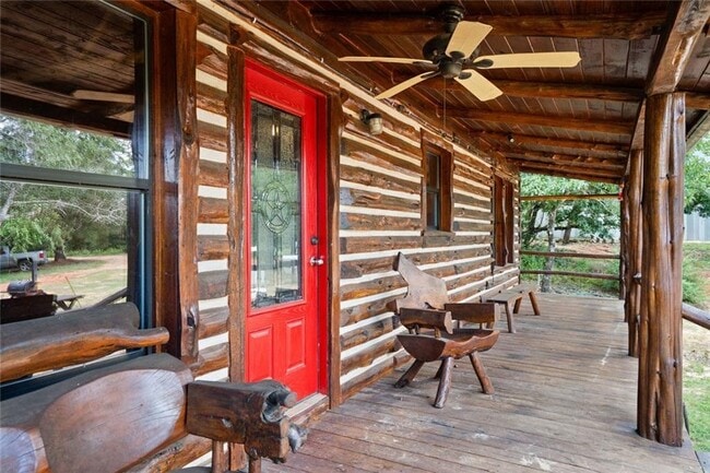 1043 Lewis Ln in Dale, TX - Building Photo - Building Photo