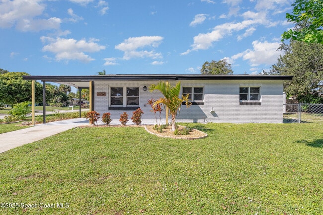 property at 4226 Sherwood Blvd