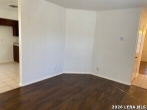 5211 Cinderella St in San Antonio, TX - Building Photo - Building Photo