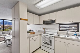 909 Coolidge St in Honolulu, HI - Building Photo - Building Photo