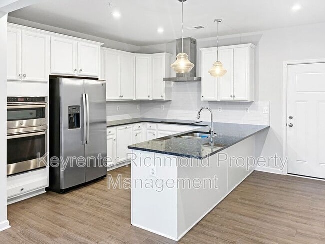 719 McCormick Farm Dr in Glen Allen, VA - Building Photo - Building Photo