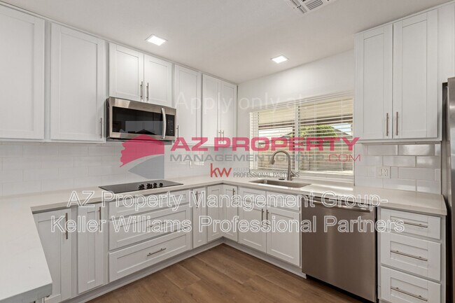 7660 W Palmaire Ave in Glendale, AZ - Building Photo - Building Photo
