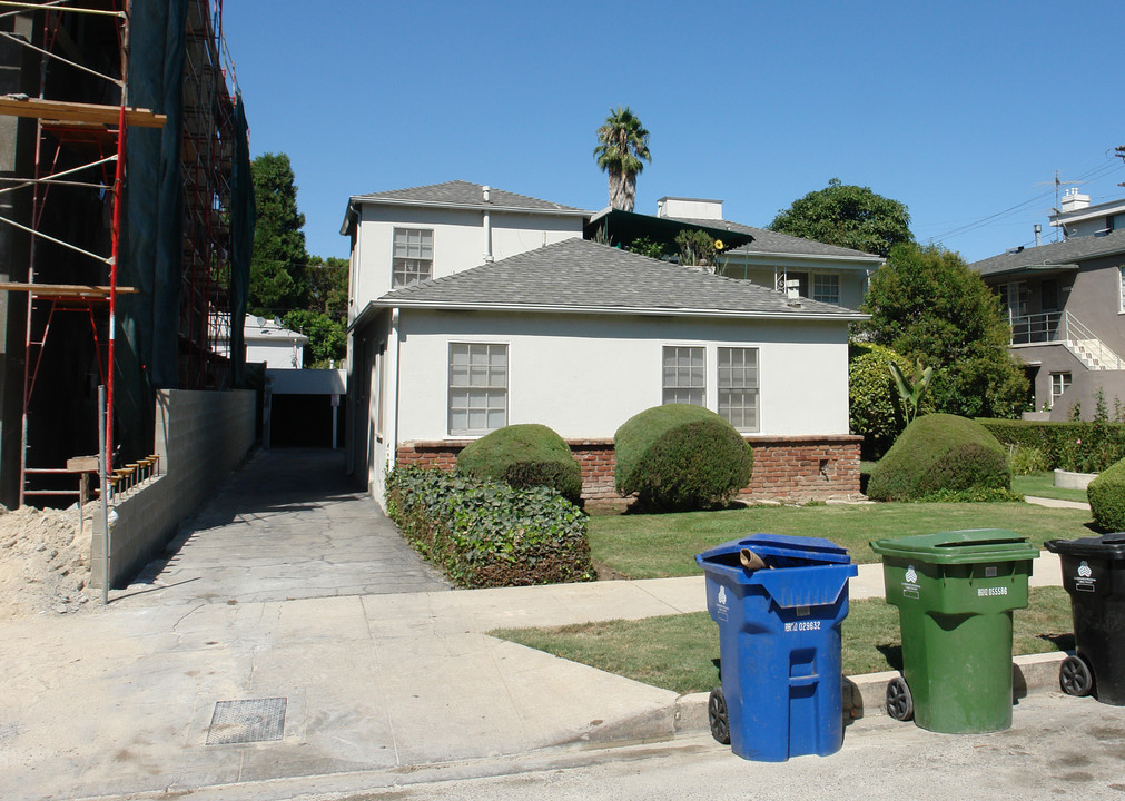 12027 Hoffman St in Studio City, CA - Building Photo