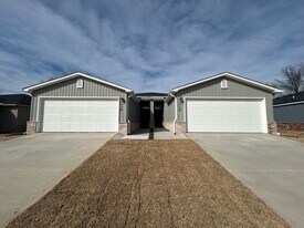 112-114 NW 67th Ave in Bentonville, AR - Building Photo