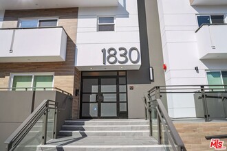 1830 Selby Ave in Los Angeles, CA - Foto de edificio - Building Photo