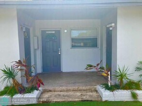 889 NW 16th Ave in Fort Lauderdale, FL - Building Photo - Building Photo