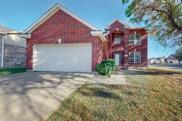 801 Gillon Dr in Arlington, TX - Building Photo