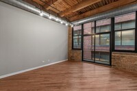 215 N Aberdeen St, Unit 503B in Chicago, IL - Building Photo - Building Photo