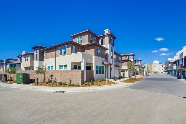 720 Metric Rd in San Marcos, CA - Building Photo - Building Photo