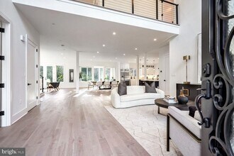 2936 N Oxford St in Arlington, VA - Building Photo - Building Photo