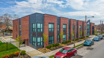 Columbus Scholar for Former Foster Youth Apartamentos