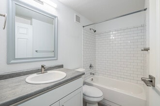 Randolph Court in Ann Arbor, MI - Building Photo - Interior Photo