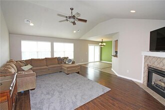 3803 SW Surrey Ave in Bentonville, AR - Building Photo - Building Photo