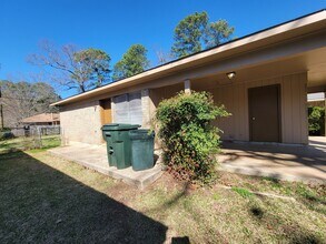 4300 Hermosa Dr in Shreveport, LA - Building Photo - Building Photo