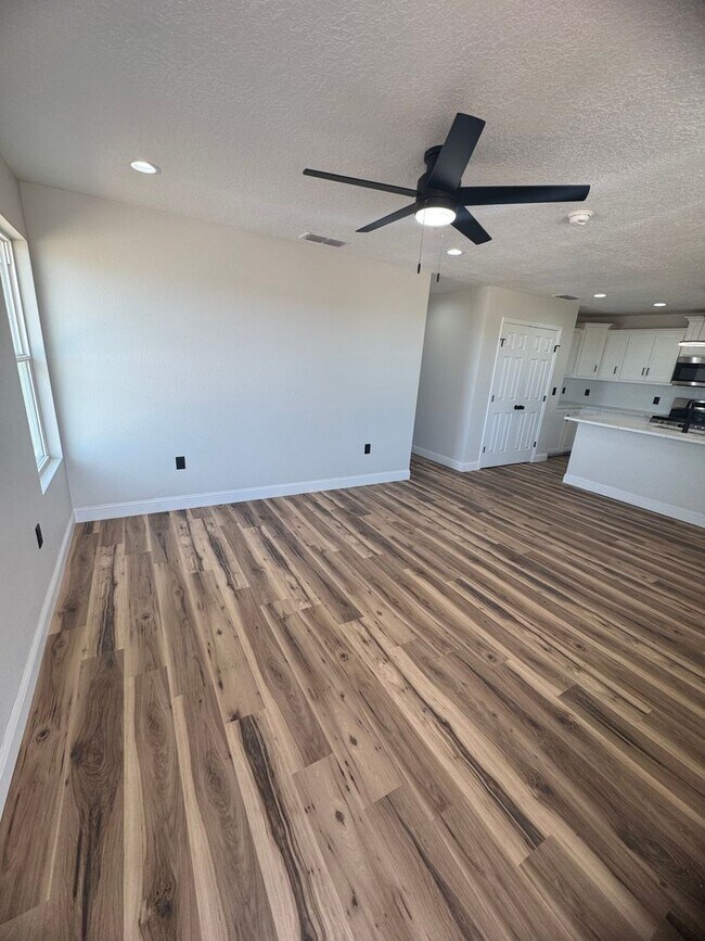 108 Chisum Dr in Clovis, NM - Building Photo - Building Photo