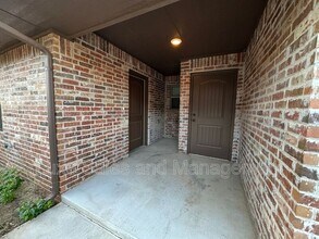 304 Chalk Hill Ct in Edmond, OK - Building Photo - Building Photo