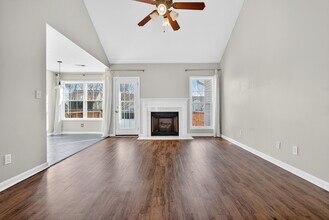 3693 S Jot Dr in Clarksville, TN - Building Photo - Building Photo