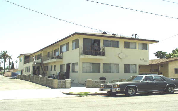 223 W 15th St in Los Angeles, CA - Building Photo