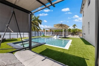 12980 SW 203rd Ln in Miami, FL - Building Photo - Building Photo