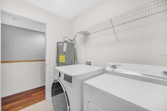 6928 Hawthorne Trace Ln in Riverview, FL - Building Photo - Building Photo