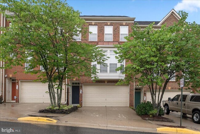 8436 Kirby Lionsdale Dr in Lorton, VA - Building Photo - Building Photo