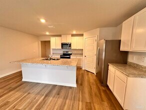 6081 Secretariat Wy in Pensacola, FL - Building Photo - Building Photo