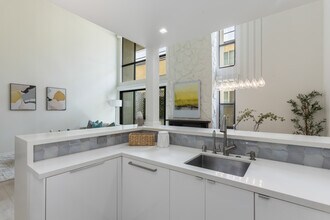 1007 S Catalina Ave in Redondo Beach, CA - Foto de edificio - Building Photo