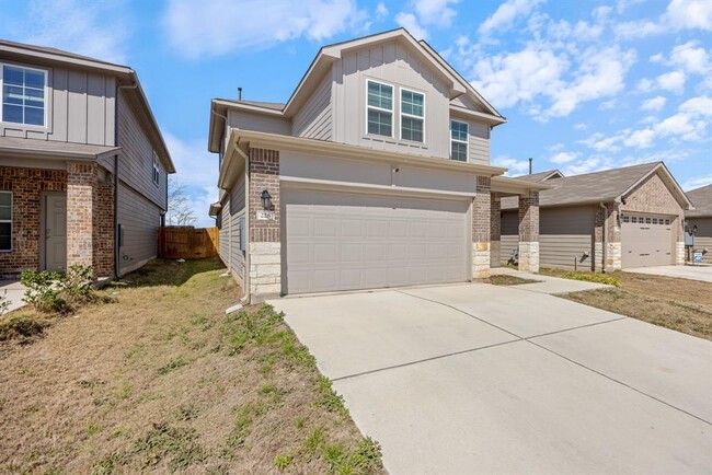 226 Granary Dr in Uhland, TX - Building Photo - Building Photo