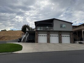 2665 Bridle Trail Ln in Paso Robles, CA - Building Photo