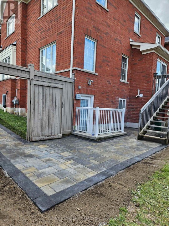 515 Nairn Circle in Milton, ON - Building Photo