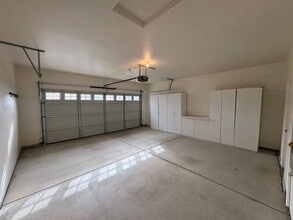 1155 Meadow Ave in Exeter, CA - Building Photo - Building Photo