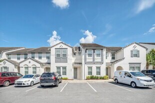317 Captiva Dr in Davenport, FL - Building Photo