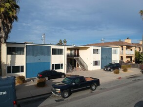 148 Daisy Ave in Imperial Beach, CA - Foto de edificio - Building Photo