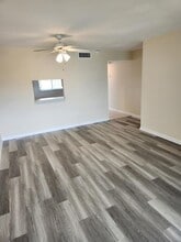 731 N Pine Island Rd, Unit 402 in Plantation, FL - Building Photo - Building Photo