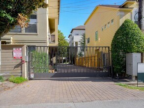 232 Detering St, Unit A in Houston, TX - Building Photo - Building Photo