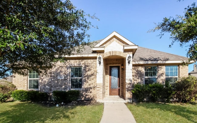 property at 4508 Thorncreek Cir