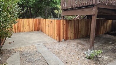 7331 Bodega Ave in Sebastopol, CA - Building Photo - Building Photo