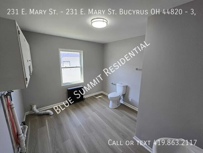 property at 231 E Mary St