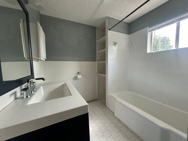 822 Booth St in Houston, TX - Building Photo - Building Photo