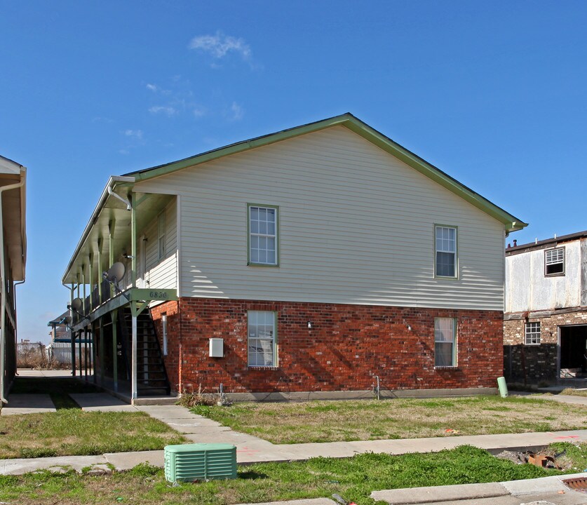 6836 Tara Ln in New Orleans, LA - Building Photo