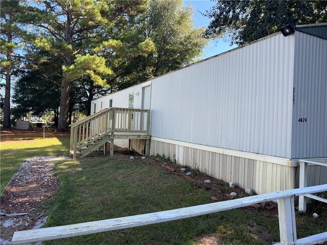 4439 Betsy Ross Dr in Hope Mills, NC - Building Photo - Building Photo