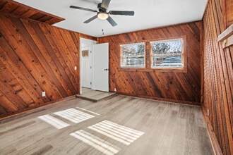 513 Manor Dr in Norman, OK - Foto de edificio - Building Photo