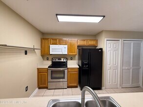 6105 Maggies Cir in Jacksonville, FL - Building Photo - Building Photo