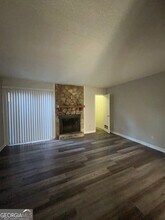 6349 Holcomb Way in Peachtree Corners, GA - Building Photo - Building Photo
