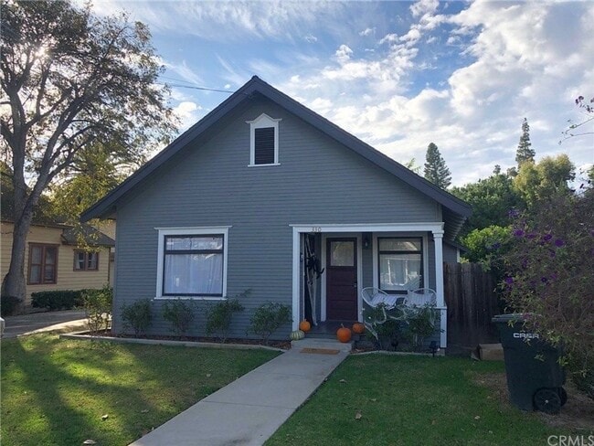 property at 330 N Shaffer St