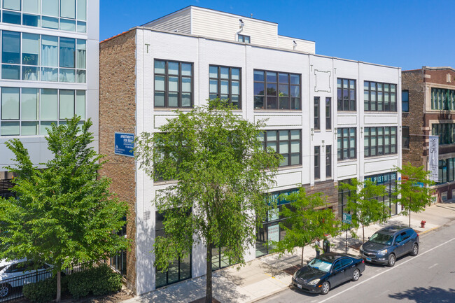 Bucktown / Wicker Park Retail in Chicago, IL - Building Photo - Building Photo